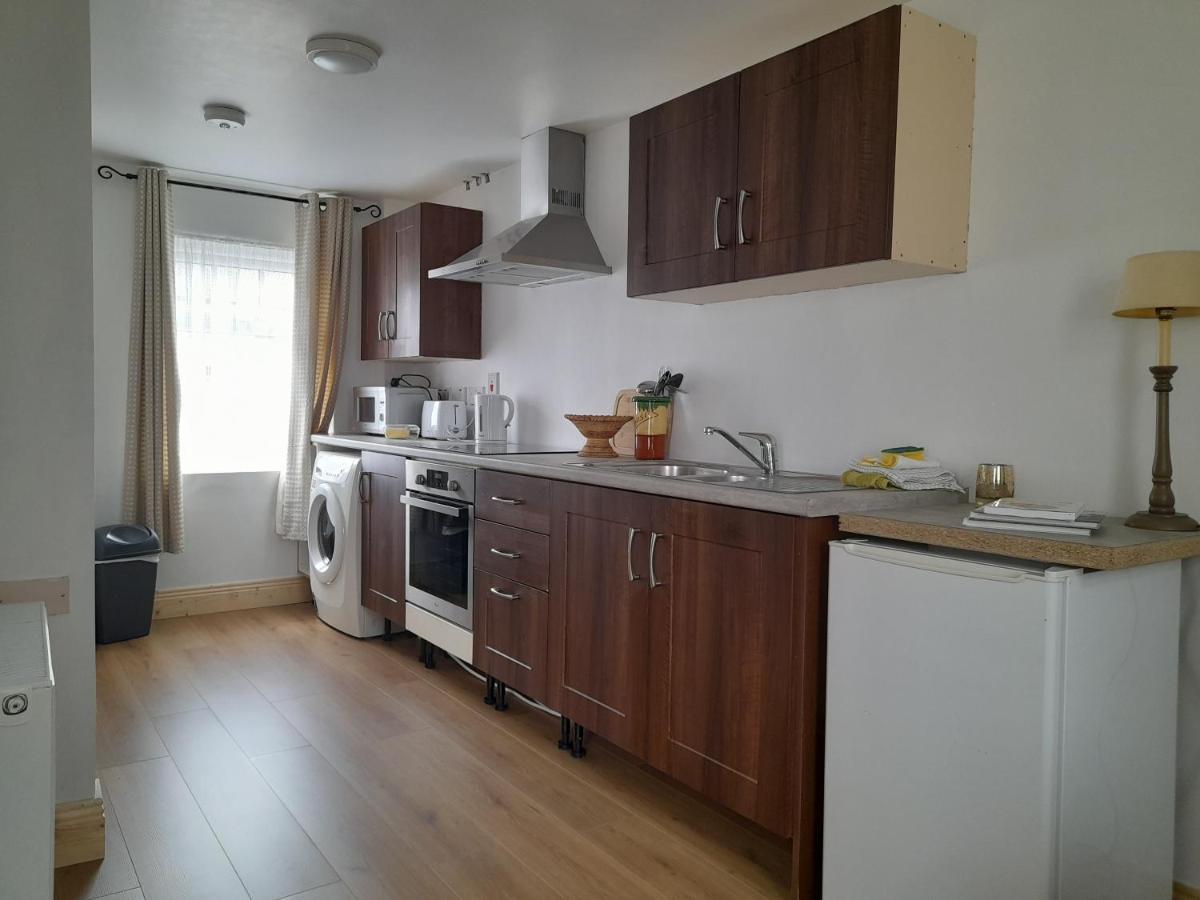Central Town Apartment Wexford Bagian luar foto