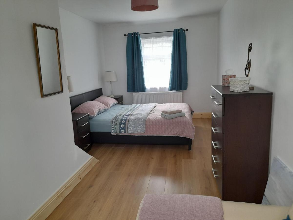 Central Town Apartment Wexford Bagian luar foto